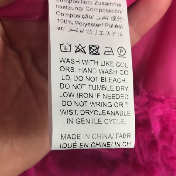 Fuzzy Barbiecore coat - Picture 7 of 7